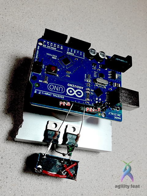 Picture showing how to hook up reversibler elay switch to Arduino pins